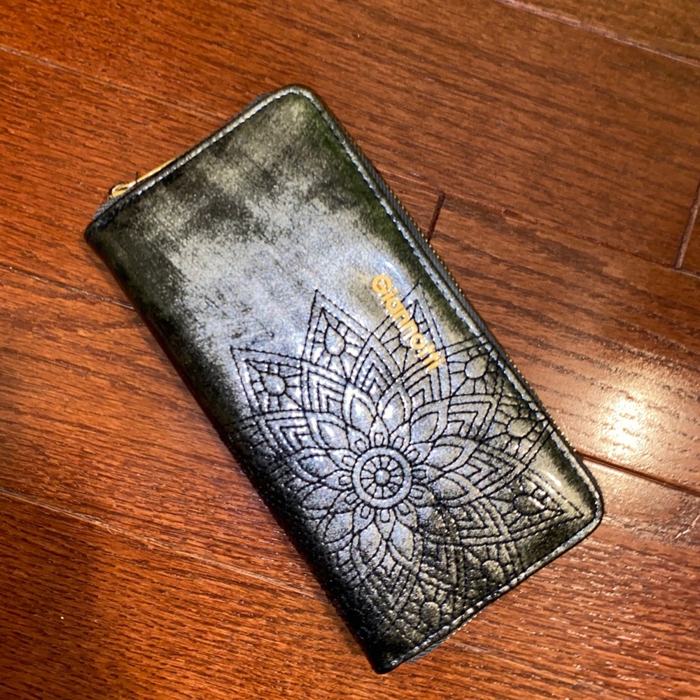 Metallic clutch bag